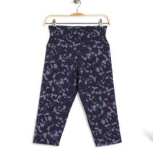 Save over $25! Yummie BLUE CAMO Talia Capri Shaping Leggings, US Med Free Gift!